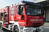 Vigili del Fuoco Avellino intervengono per sedare l’incendio di un’autovettura su A16