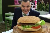 “Universo Vegano” alla fiera Franchise Expo di Parigi , successo per il fast food vegan italiano