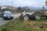 Svaligiano una casa e rubano auto e trattore: Arrestati dai Carabinieri