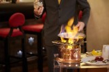 Mirabella Eclano – Piatto flambè al ristorante, fiamme su due persone