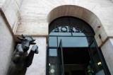 Dopo voto crollo a Piazza Affari, schizza lo spread Dopo voto crollo a Piazza Affari, schizza lo spread