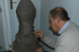 Ariano, ceramica. Luigi Russo: “Una statua per Ratzinger” Ariano, ceramica. Luigi Russo: “Una statua per Ratzinger”