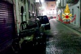 Taurano – Auto in fiamme. Si segue la pista dell’incendio doloso Taurano – Auto in fiamme. Si segue la pista dell’incendio doloso