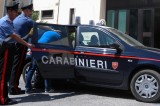 Aiello del sabato – Lancia l’hashish dal balcone: arrestato dai Carabinieri