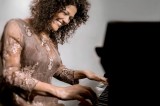 Napoli – Domani la pianista Linda Vanacore presenterà il suo “Waiting for you”