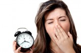 Allarme insonnia: studi dimostrano che la tecnologia ruba sempre più ore di sonno