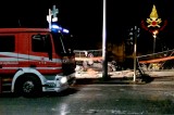 Avellino – Auto si ribalta e si schianta sul cantiere di Piazza Castello