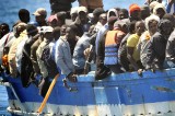 Mille migranti sbarcati a Salerno, Avellino deve accoglierne cento