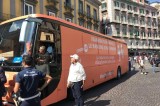 Famiglia, Passariello (FDI-AN): “L’unico bus che passa a Napoli è il nostro, De Magistris dittatore finto rivoluzionario contro libertà di espressione”