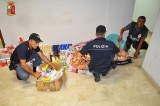 Organizzano un supermercato abusivo con merce rubata: la Polizia di Stato denuncia tre persone