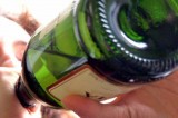 Montella – Ubriaco alla Sagra della Castagna infastidisce i visitatori e si scaglia contro i Carabinieri, arrestato Montella – Ubriaco alla Sagra della Castagna infastidisce i visitatori e si scaglia contro i Carabinieri, arrestato