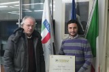 Gianluca Esposito, presidente provinciale di Endas Avellino, premiato da Giuseppe Saviano