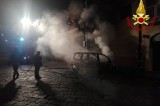 Avellino – Incendio di un’auto in sosta nella notte