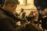 Napoli – Taglio di capelli gratis per i clochard all’interno della Galleria Umberto
