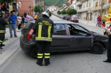 Monteforte Irpino – Uomo alla guida sbanda con la sua autovettura