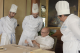 Heinz Beck arriva a Napoli per una lezione di alta cucina Heinz Beck arriva a Napoli per una lezione di alta cucina