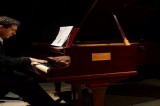 Avellino – Sul palco del Cimarosa il pianista argentino Beltramini