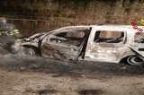 Solofra (Av) – Incendio di un’autovettura Solofra (Av) – Incendio di un’autovettura