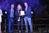 Il Pittore Fernando Mangone riceve il Premio “Grotte di Castelcivita 2024″ Il Pittore Fernando Mangone riceve il Premio “Grotte di Castelcivita 2024″