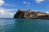 Ischia (NA) – Aliscafi e traghetti ‘si inchinano’ Ischia (NA) – Aliscafi e traghetti ‘si inchinano’