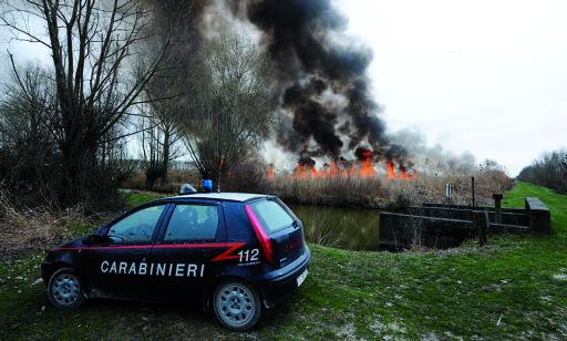 incendio  carabinieri