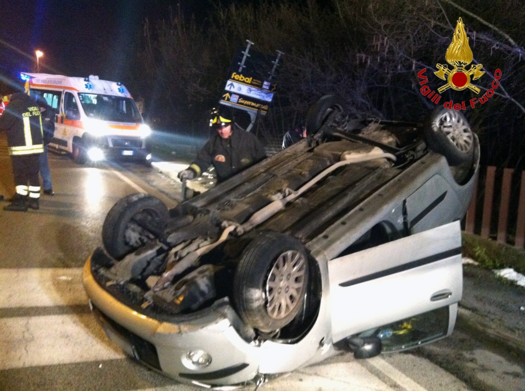 auto vigili incidente