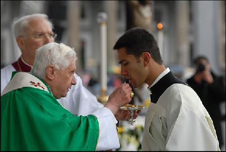 don Daniele con il papa