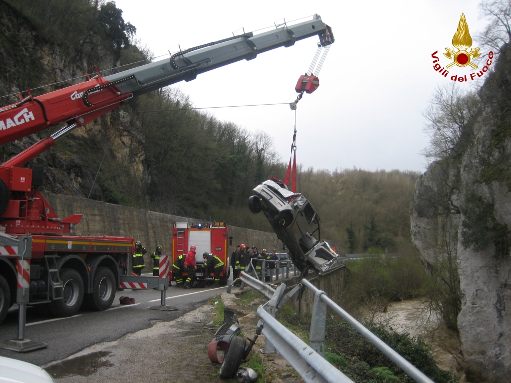 incidente ofanto auto