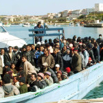 IMMIGRAZIONE: A LAMPEDUSA IN NOTTATA ALTRI 310 CLANDESTINI