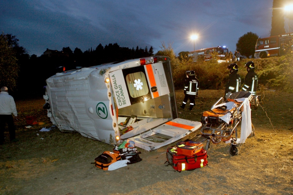 ambulanza incidentata