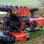 trattore ribaltato ok