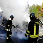 auto in fiamme