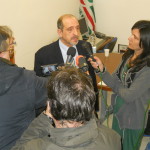 Pietro_Antonacchio_con_i_giornalisti_