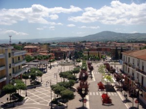 Grottaminarda-piazza-Grande-300x225