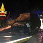 Lauto-in-fiamme-sulla-Bonatti-300x216