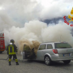 auto in fiamme 2