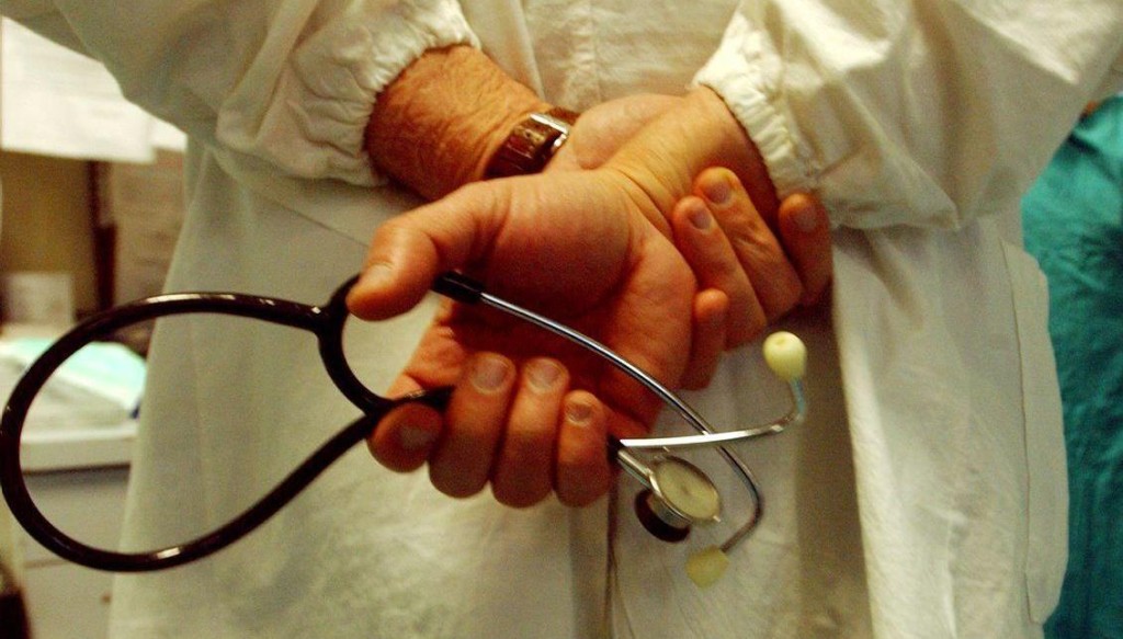 ATT. PEREGO E CATTANEO - OSPEDALE NIGUARDA REPARTO DI CARDIOCHIRURGIA MEDICI PAZIENTI INFERMIERIRIANIMAZIONE SANITA' - Fotografo: FOTOGRAMMA DEL PUPPO