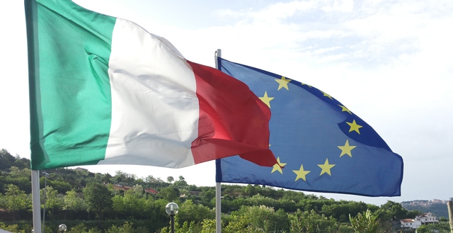 Bandiere europa italia