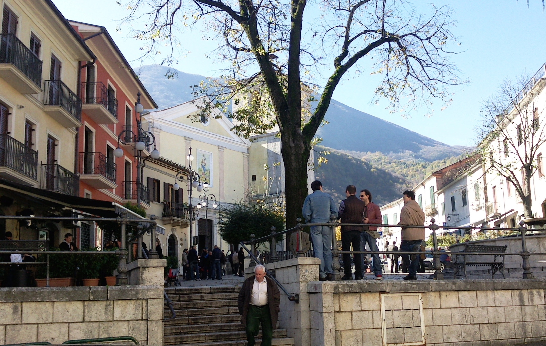 Piazza_Bartoli_Montella