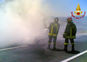 incendio_auto_A16