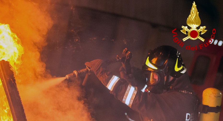 Incendio auto S.Stefano del Sole