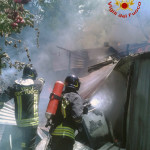 Incendio deposito agricolo Caposele