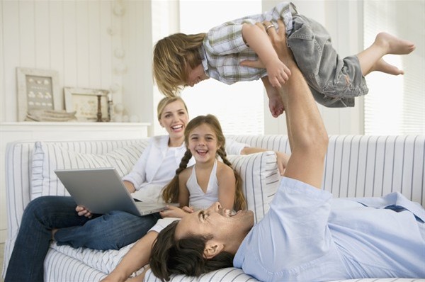 famiglia-genitori-bambini600x398