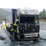 Incendio autoarticolato A 16