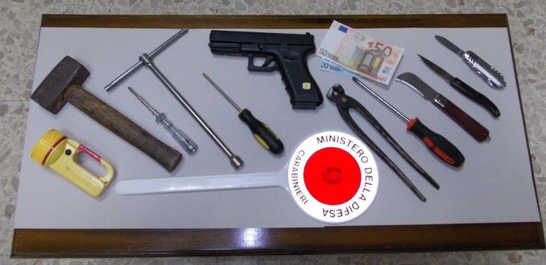 carabinieri_monteforte_refurtiva