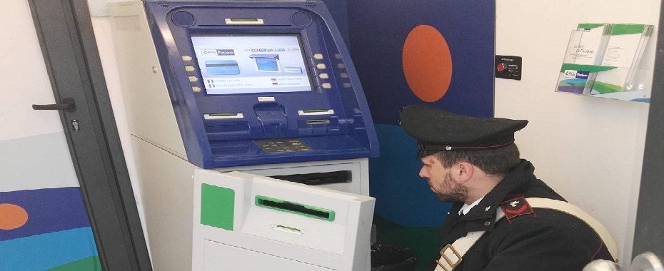 furto atm bancomat