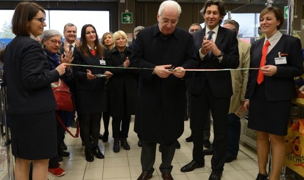 taglio del nastro ipercoop avellino