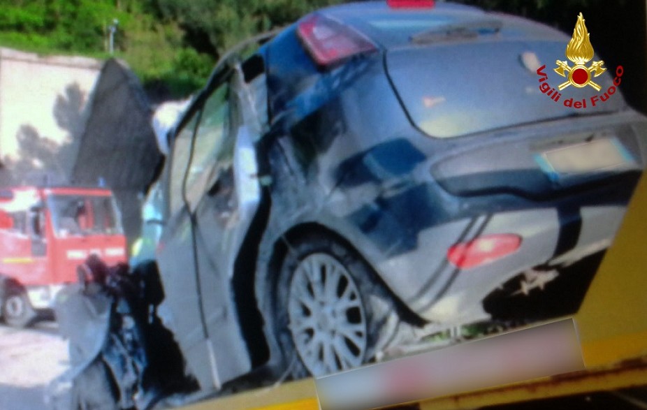 Incidente stradale A 16