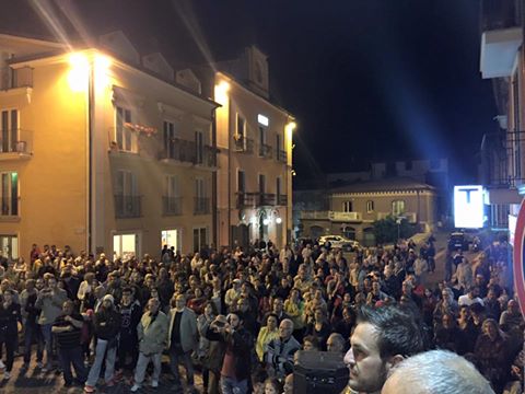 foto comizio (1)