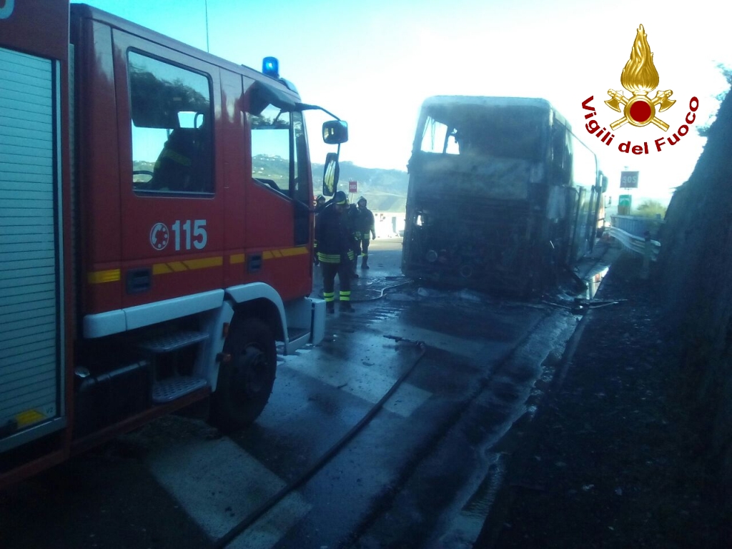 425621371_122600wtmk